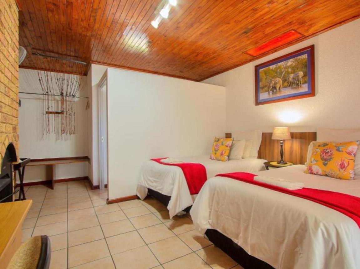 Airport Bird & Game Lodge Kempton Park Rum bild